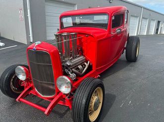 1932 ford 5 window coupe