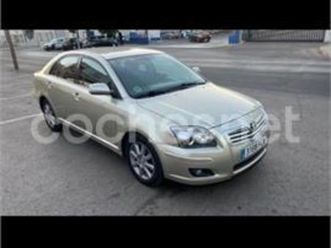 toyota avensis 2.0 d4d executive