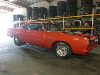 plymouth roadrunner mopar !!!