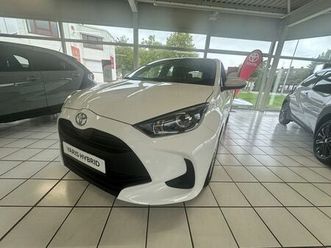 toyota yaris hybrid 116 1.5 vvt-i business edition