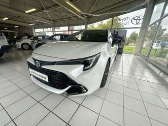 toyota corolla 2.0 hybrid touring sports black&white