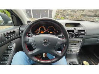 toyota avensis combi sol 2,2-l-d-cat sol