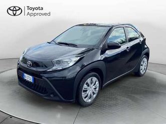 aygo x 1.0 vvt-i 72 cv 5 porte active