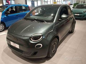 fiat 500e berlina 42 kwh giorgio armani