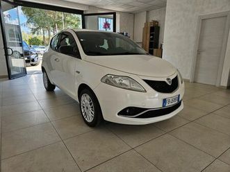 lancia ypsilon 1.2 69 cv 5 porte gpl ecochic gold