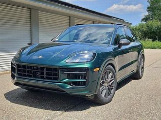 new 2025 porsche cayenne gts