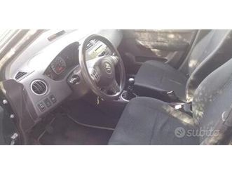 suzuki swift 1.3 5 p 93 cv