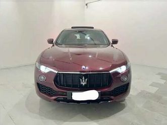 levante 3.0 v6 250cv auto