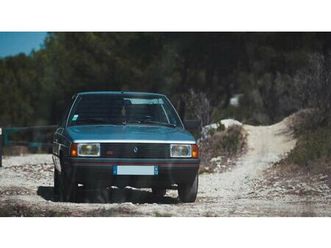 1982 renault 9 gris manuel, 5 vitesses conduite à gauche...