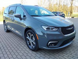 chrysler pacifica 3.6l awd pinacle limited edice