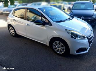 peugeot 208 1.2l urban soul 4cv 82ch 73000 km