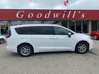 2022 chrysler grand caravan sxt, power sliding doors, remote sta