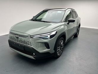 toyota corolla cross 2.0 hsd premium awd-i: réserver un essai sur route !