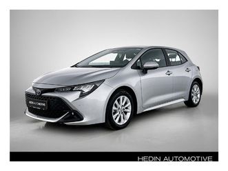 hatchback 1.8 hybrid dynamic e-cvt | parkeersensoren| achteruitrijcamera | navigatie |