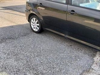 toyota corolla verso 2.2 d-4d