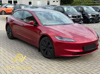 tesla model 3 rwd | 286ks | ultra red, 2023 god.