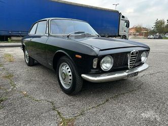 alfa romeo gt giulia sprint