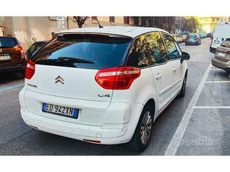 citroen c4 picasso 1.6 gpl - anno 2010