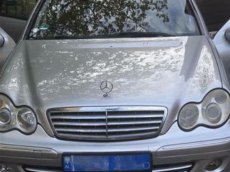 shitet benz c220 viti 2005
