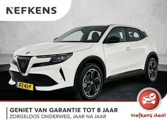 alfa romeo junior - 1.2 ibrida q4 145pk automaat | nieuw | direct leverbaar | navigatie | climate control | ad