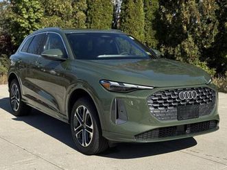 AUDI Q5 45 TFSI new-2025-audi-q5-premium-tfsi-quattro-s-tronic