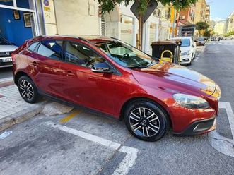 volvo v40 cross country d2 momentum 120