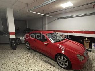 mercedes-benz clase c c 220 cdi sportcoupe black red