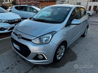 hyundai i10 1,0 gpl 67 cv login 5p