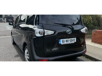 toyota sienta 2016 - 7 seater