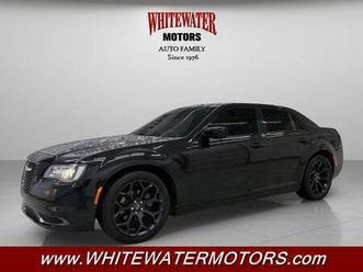 2019 chrysler 300 touring