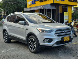 ford escape 2.0 titanium at 4x4