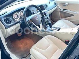 volvo v60 2.4 d5 momentum awd auto