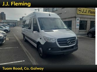 mercedes-benz sprinter 19 seater bus automatic 519