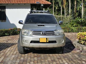 toyota fortuner 3.0 sr5