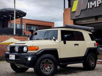 toyota fj cruiser 4.0 v6 final edition 4x4