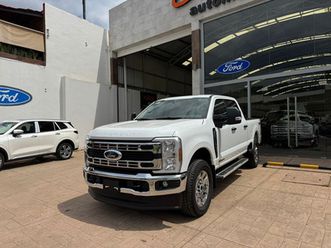 ford f250 2025 súper duty xlt