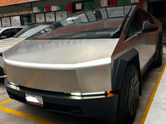 tesla cybertruck 0.0 547km awd