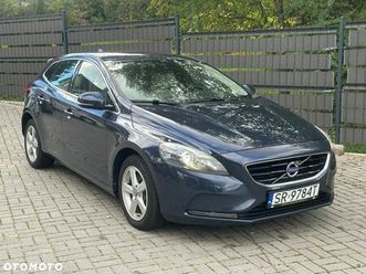 volvo v40 d3 momentum