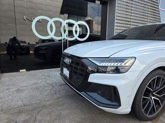 audi q8 2022