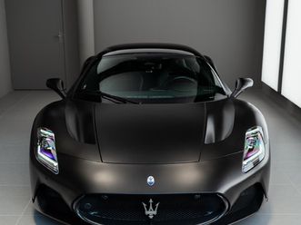 mc20 notte - 1of50 - nero essenza matte fuoriserie