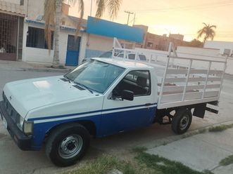 nissan estacas largo tm5 mt
