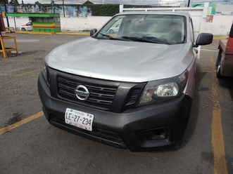 nissan np300 2.5 estacas dh mt