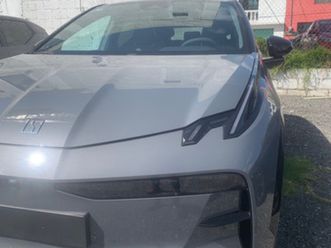 zeekr x premium vehículo eléctrico con diseño innovador