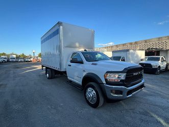 2019 ram 5500 diésel caja seca con rampa