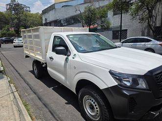 nissan np300 2.5 estacas dh mt