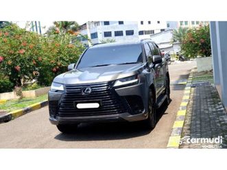 2022 lexus lx 600 3.4 suv abu f sport awd 7 seater km 7 ribuan