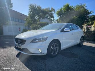 volvo v40 2.0 d2 r-design