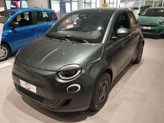 fiat 500e berlina 42 kwh giorgio armani