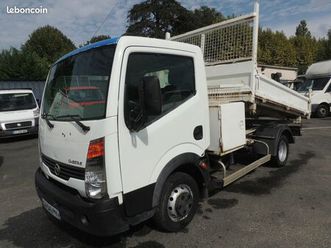 cabstar 130 tri benne + coffre