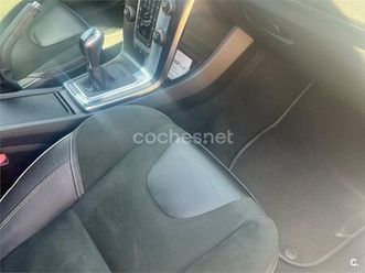 volvo v40 2.0 d4 rdesign momentum